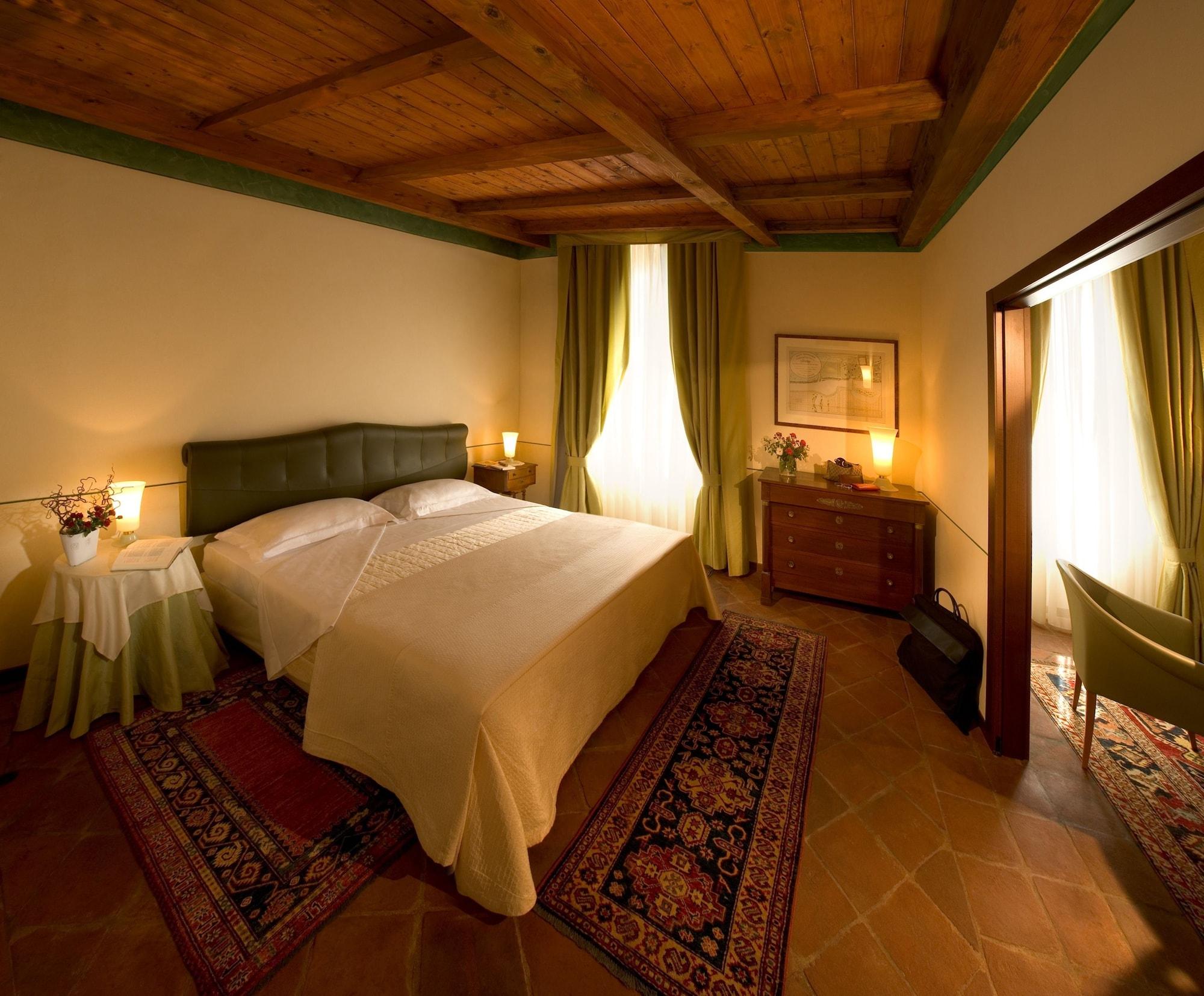 Albergo Dell'Agenzia Bra Exteriör bild