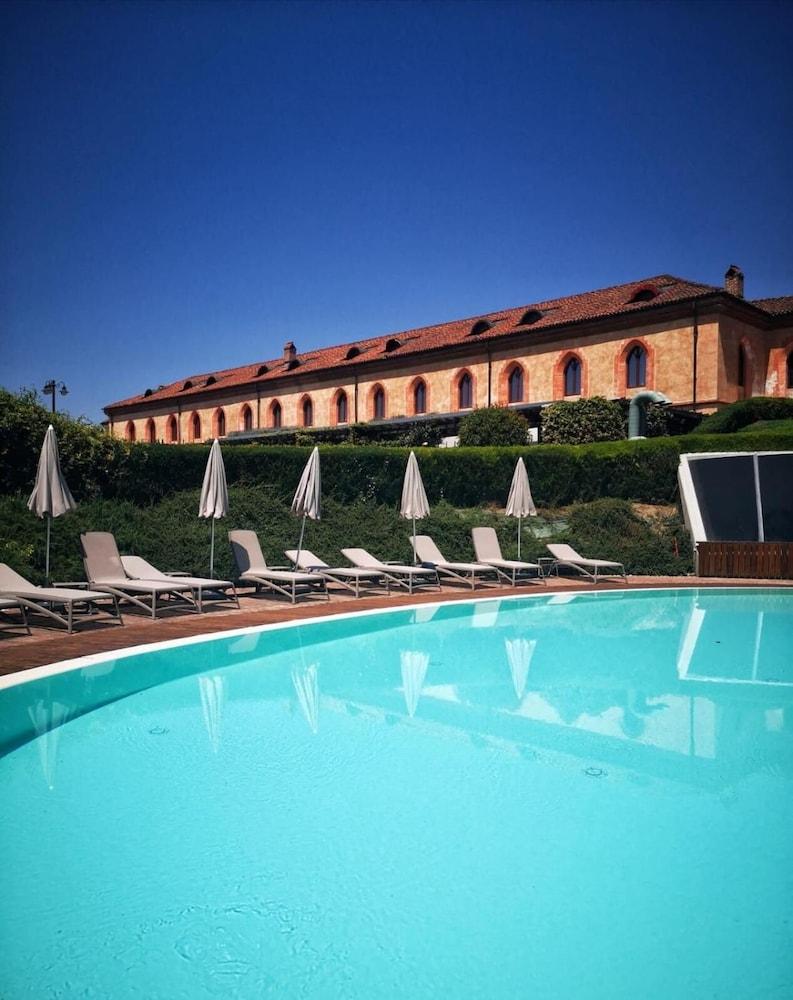 Albergo Dell'Agenzia Bra Exteriör bild