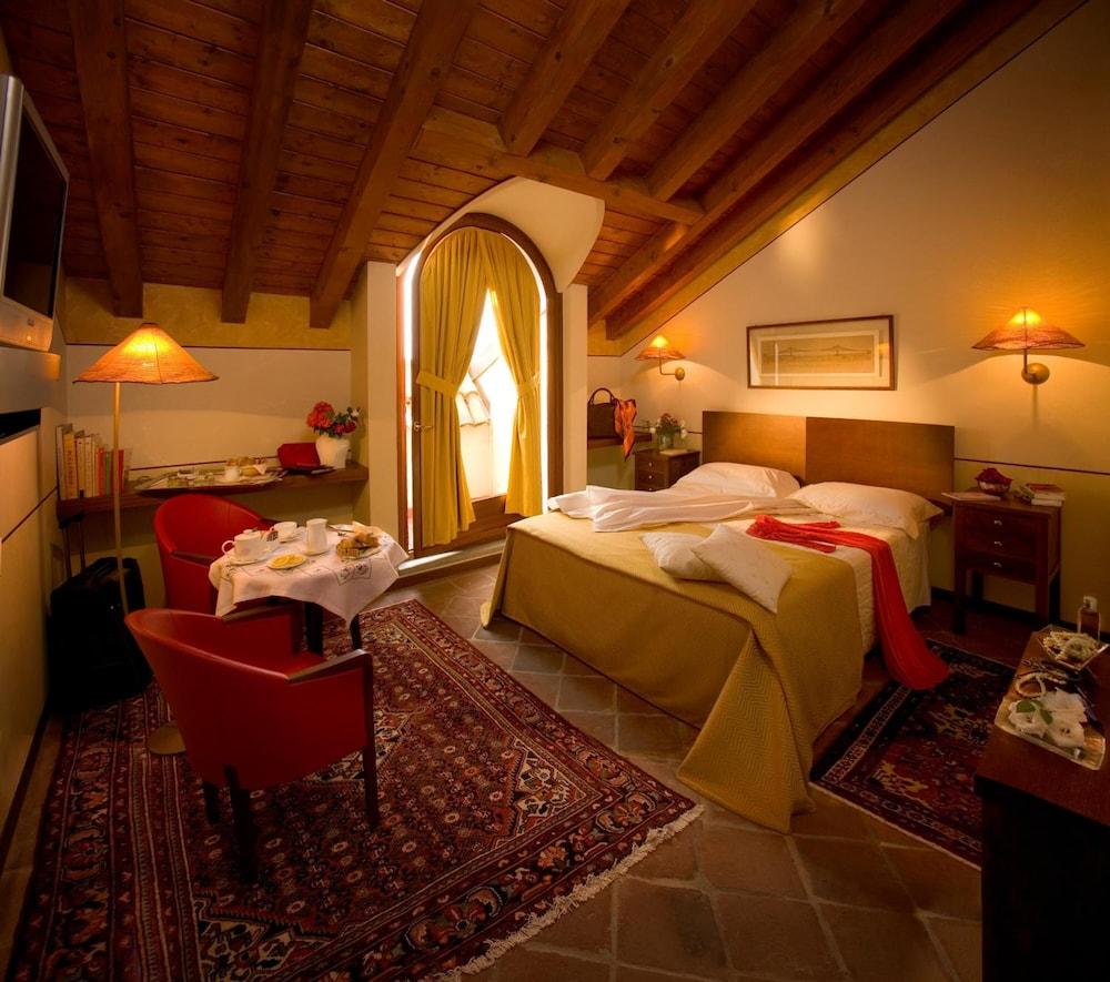 Albergo Dell'Agenzia Bra Rum bild