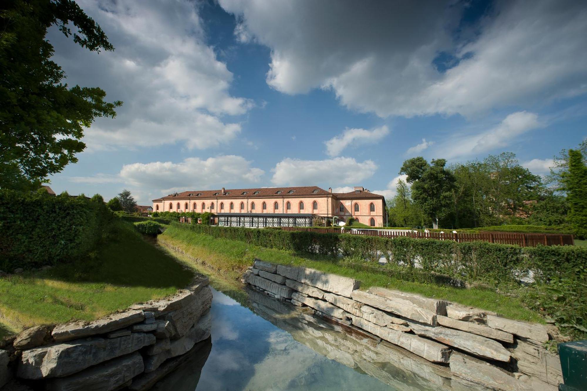 Albergo Dell'Agenzia Bra Exteriör bild