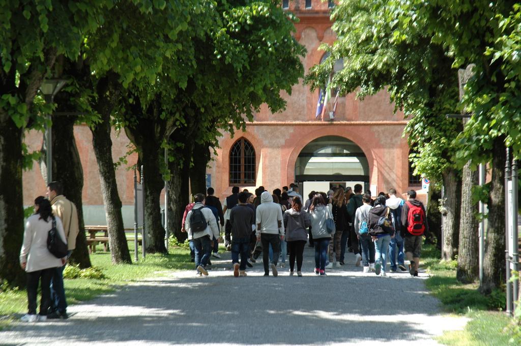 Albergo Dell'Agenzia Bra Exteriör bild