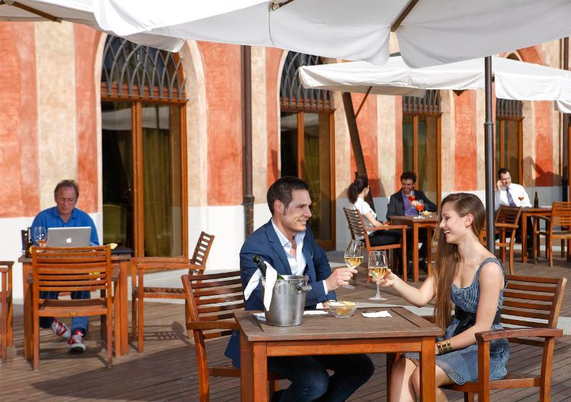 Albergo Dell'Agenzia Bra Exteriör bild