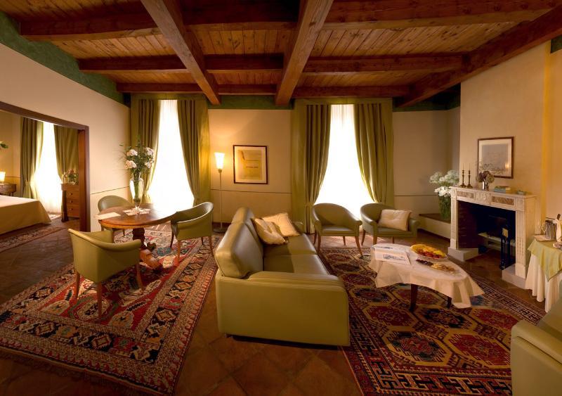 Albergo Dell'Agenzia Bra Exteriör bild
